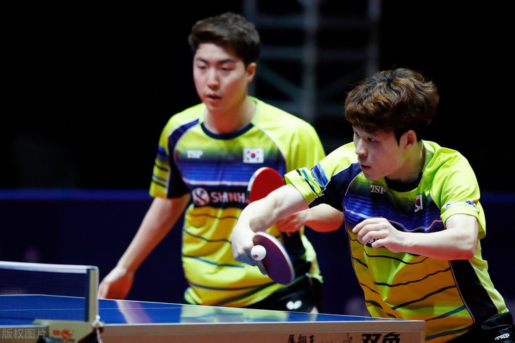 为年轻球员 为年轻球员