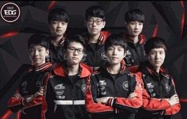 着俱乐部对 着俱乐部对