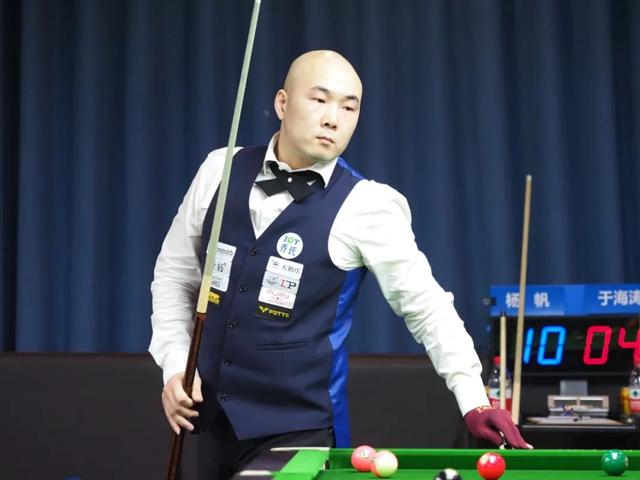 归功于他个 归功于他个